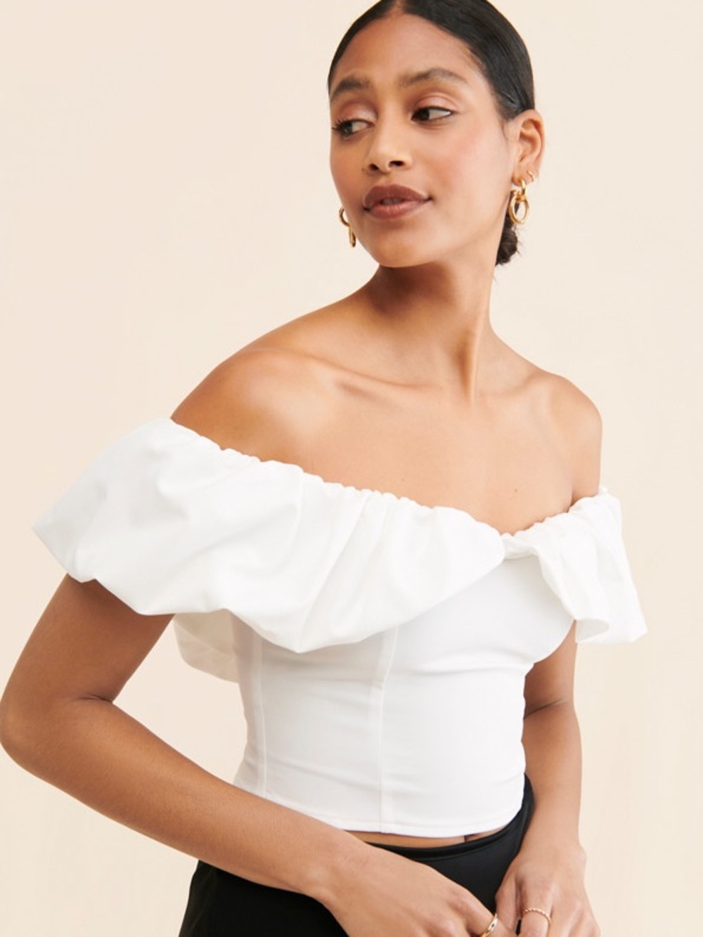 ASTR White Off-Shoulder Ruffle Crop Top